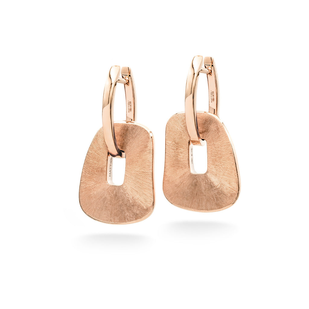 Puzzle engraved gold medium earrings